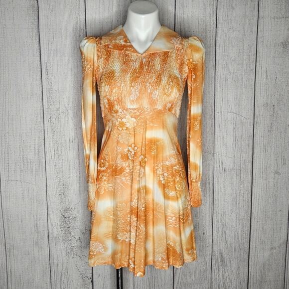 VTG 70s Groovy Orange & White Floral Long Sleeve Mini Dress, size 7 - Picture 1 of 6